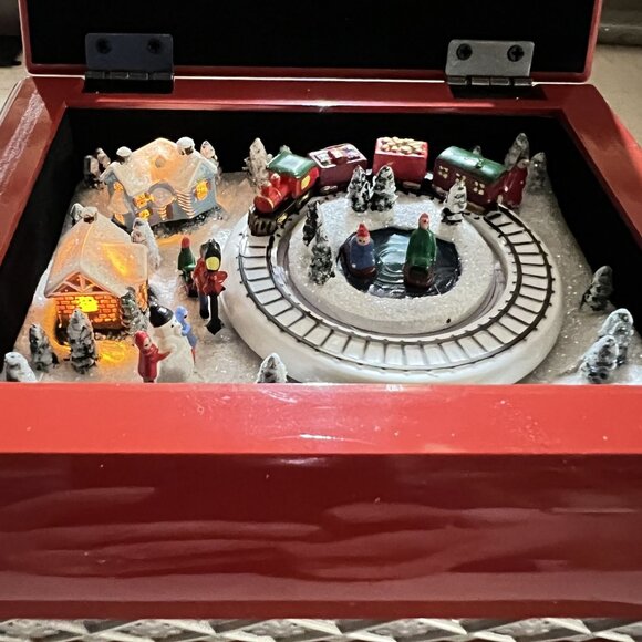 Christmas Music Box Rotating Train Red Roman 130223 Works 2016 Multiple Songs - Picture 11 of 13